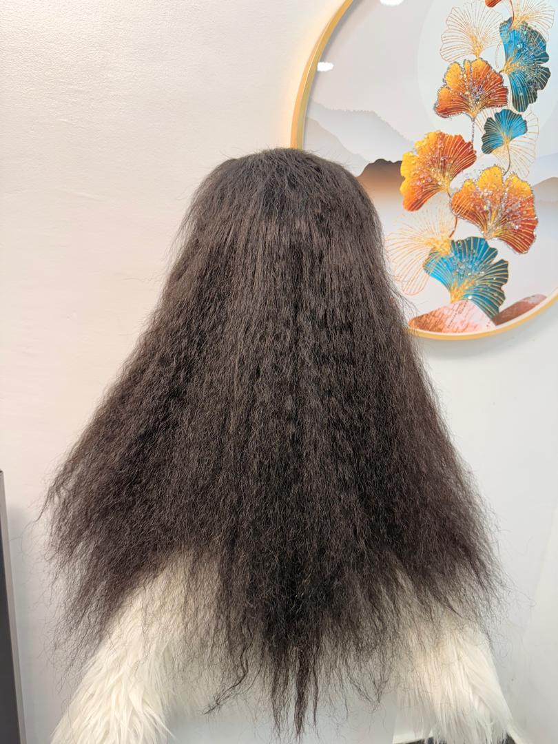 Perruque Effet Cheveux Afro Kinky Straight – 22 pouces Noir